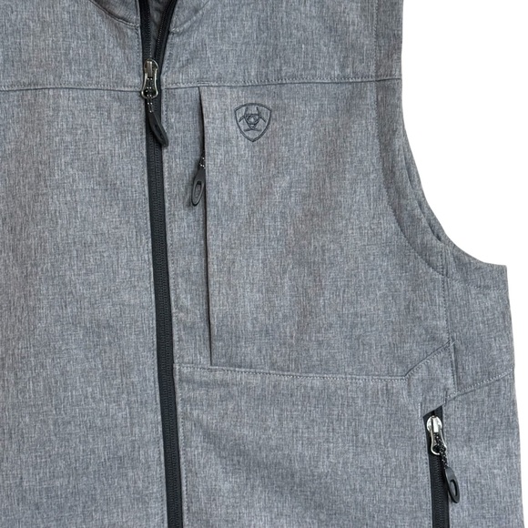 NEW Ariat Men's Light Gray 2.0 Vernon Soft Shell Zip Up Jacket Vest size S - Picture 2 of 11